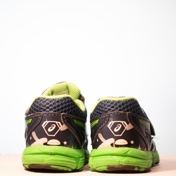 💚🖤Green & Black Asics Boys Sneaker | Size K5 - Picture 3 of 7